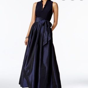Jessica Howard floor length gown